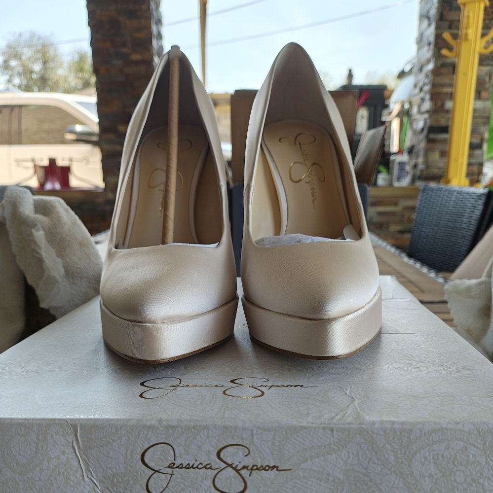 Jessica Simpson Happily Ever After Shoes 7.5